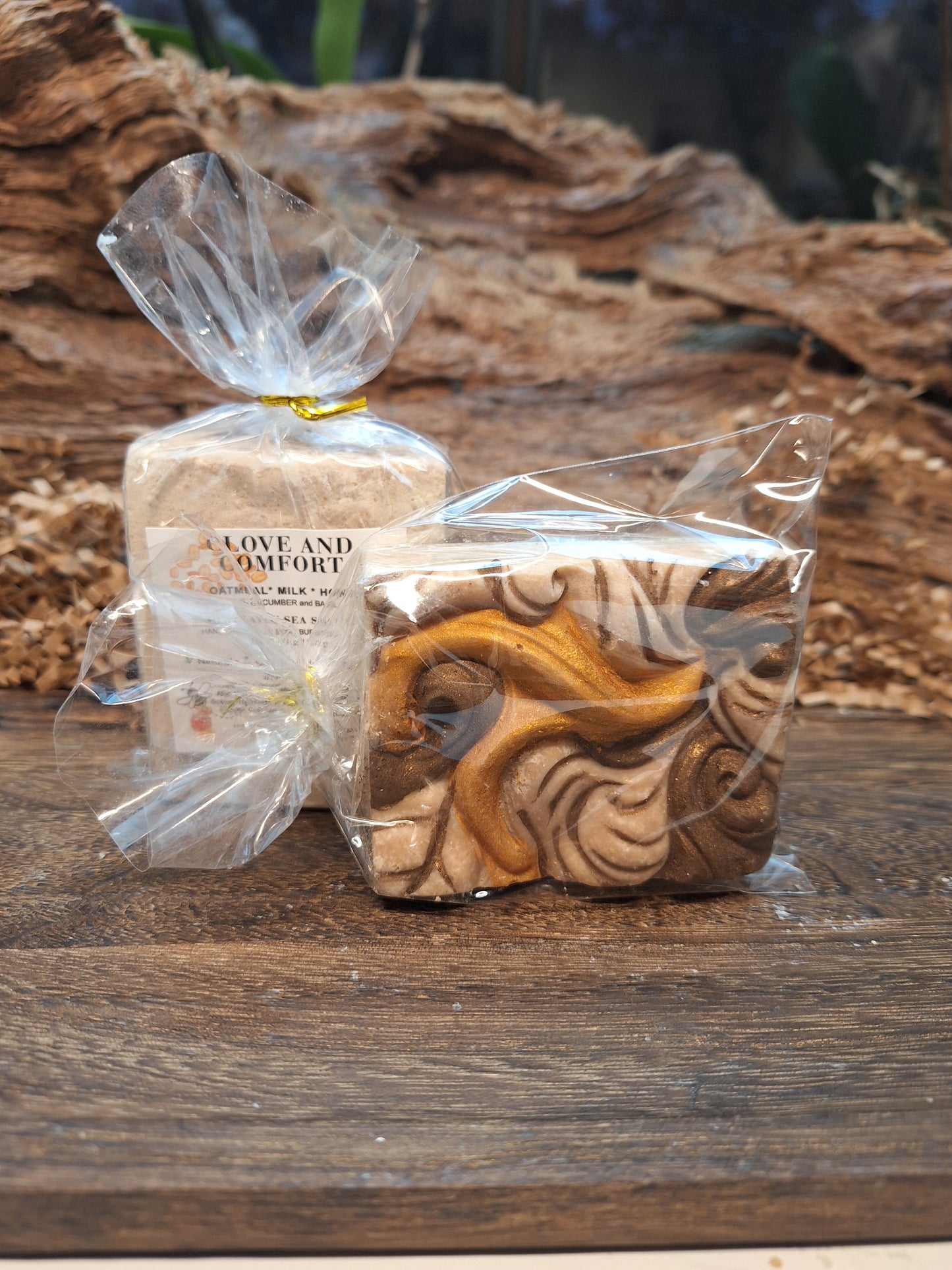 Clove and Comfort - Pink SALT SCRUB BAR